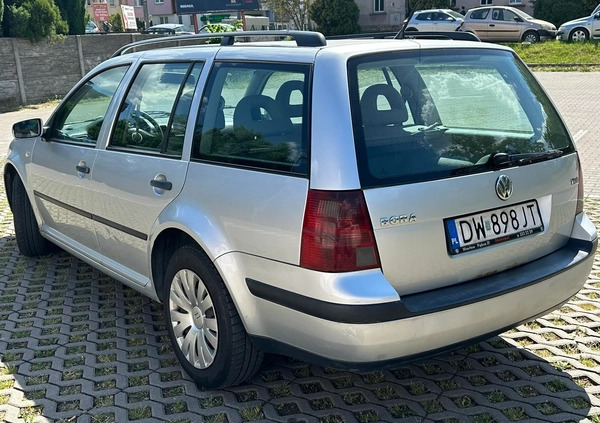 Volkswagen Bora cena 3900 przebieg: 329000, rok produkcji 2001 z Radomyśl Wielki małe 16